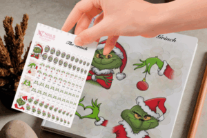 The Grinch stickers nail art